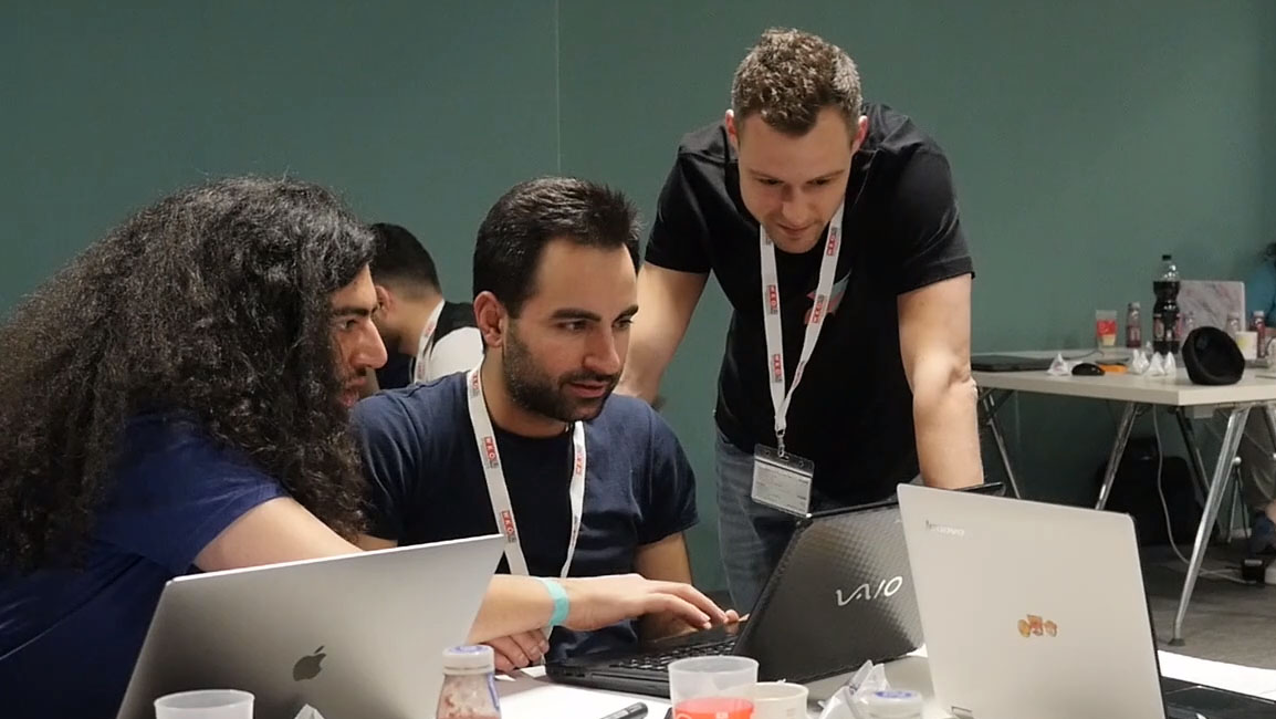 Preview image for the video "Alumni Changemaker: Stefan Steinberger, Teach For Austria".