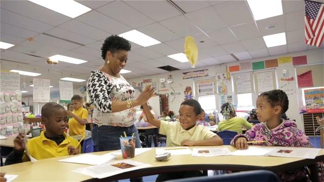 Preview image for the video "A school that builds with community".